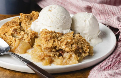 Oat and Apple Crisp Pie