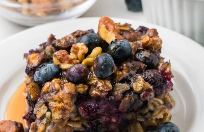 Blueberry Oatmeal with Nuts