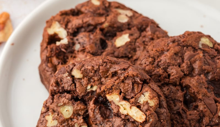 Ghirardelli's Flourless Fudgy Chocolate Chip Cookies