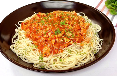 Meat Sauce Over Pasta