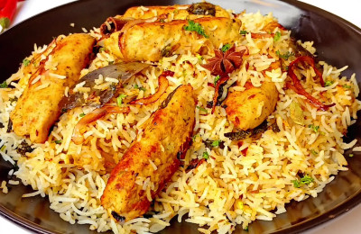 Kebab Rice Pilaf with Skewers