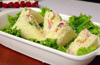 Mayonnaise Chicken Sandwich