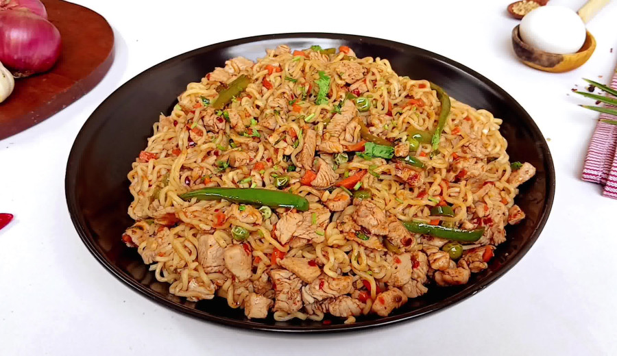 Noodles with Chicken and Mixed Vegetables