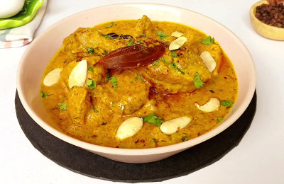 Regal Almond Curry Dish