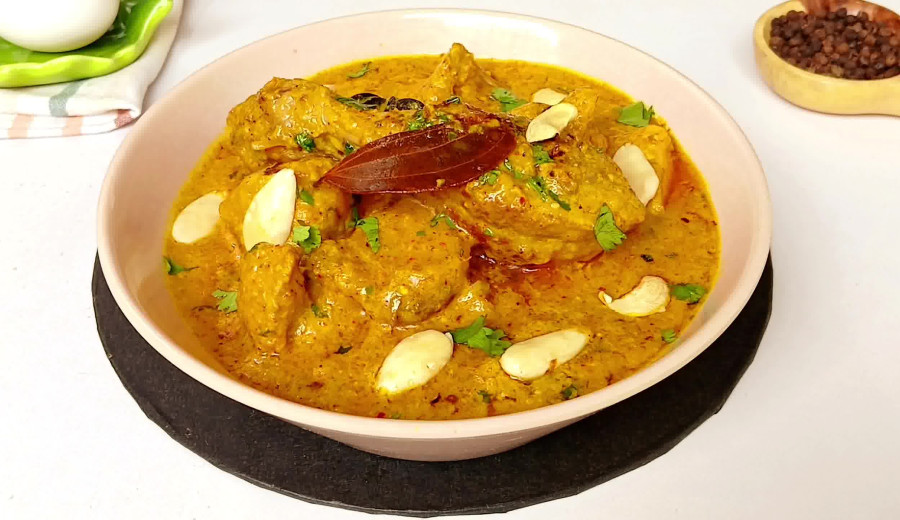 Regal Almond Curry Dish