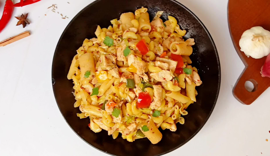 Pasta Stir-Fry with Chicken and Vegetables