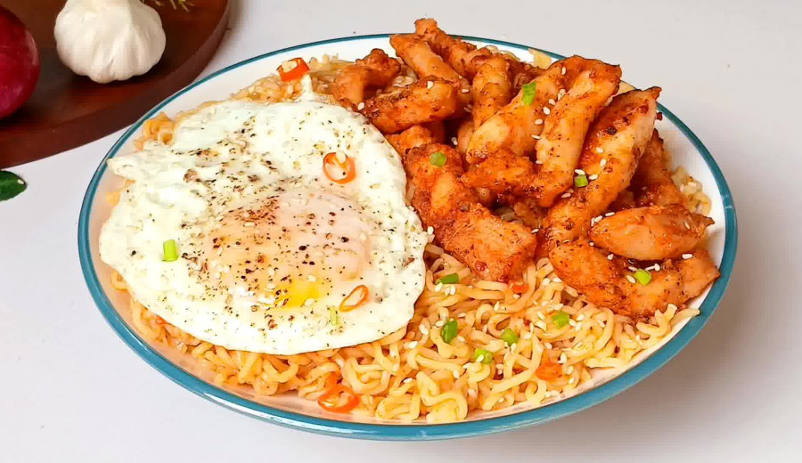 Flavored Chicken Noodle Bowl