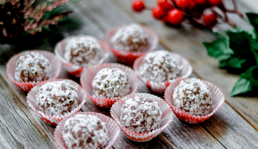 Coquito-Inspired Rum Balls