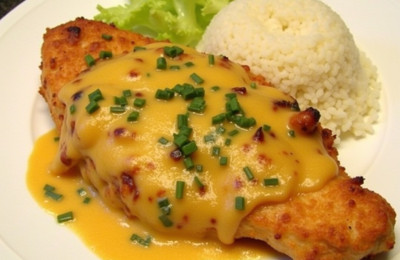 Ranch-Flavored Chicken Patties with Cheesy Sauce