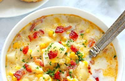 Instant Pot® Chowder with Potatoes, Corn, and Bacon