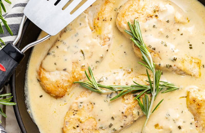Chicken with Creamy Sauce