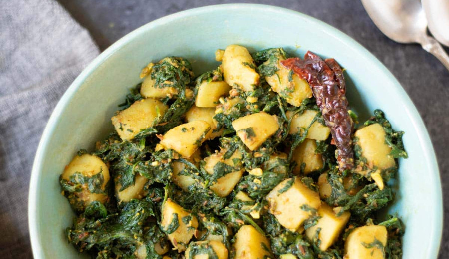 Indian Style Spinach and Potato Stir-Fry