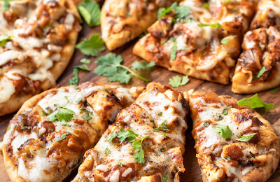Sauce-Free Sassy Naan Pizza