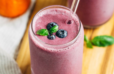 Vegan-Friendly Blueberry and Basil Smoothie