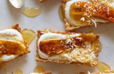 Honey-Glazed Bananas with Coconut