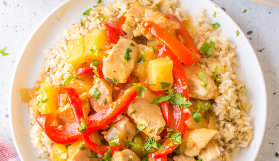 Chicken Stir-Fry with Ginger and Pineapple