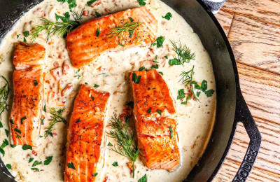 Pan-Seared Salmon with Dill Cream Sauce