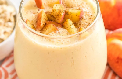 Smoothie with Oats, Peach, and Orange