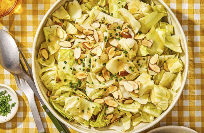 Flavorful Garlic Cabbage Salad