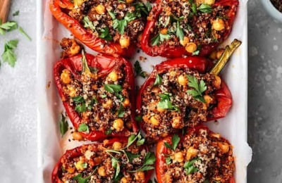 Red Peppers Filled with Quinoa and Chickpeas