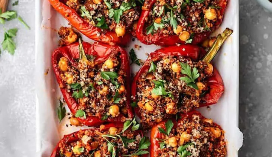 Red Peppers Filled with Quinoa and Chickpeas