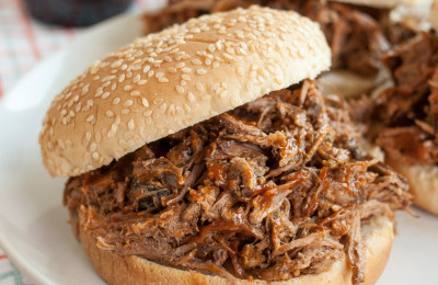 Sandwich with Pulled Pork and Pesto