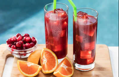 Iced Tea with Cranberry and Orange