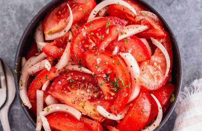 Dressing for Tomato and Onion Salad
