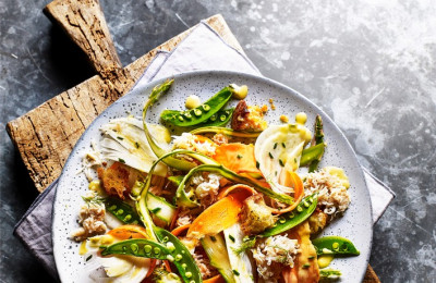 Salad with Asparagus and Crab