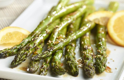 Asparagus with Lemon and Sesame