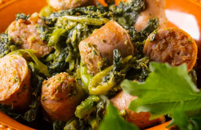 Broccoli Rabe Served with Sausage