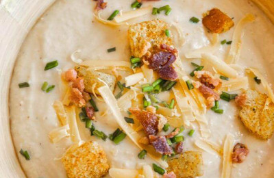 Slow-Cooked Creamy Cauliflower Soup