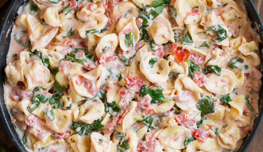 Cheese Tortellini in a Creamy Spinach and Tomato Sauce