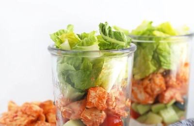 Mason Jar Salads with Buffalo Chicken