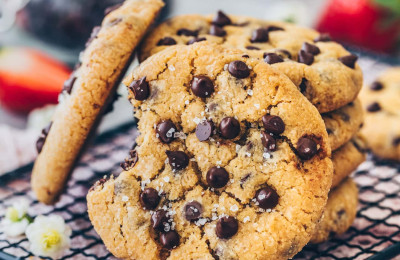 No-Fuss Vegan Chocolate Chip Cookies