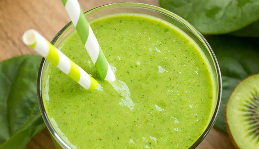 Spinach Smoothie: The Green Monster