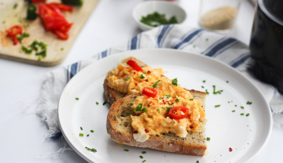 Scrambled Eggs with a Smoky Twist