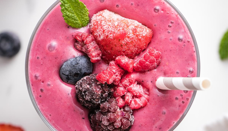Morning Smoothie with Fresh Berries and Yogurt